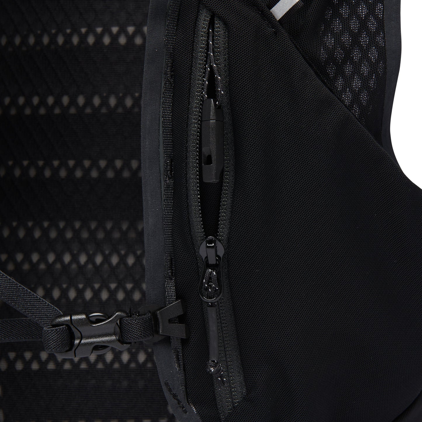 Distance 15 Backpack - Past Season | Black Diamond Featured