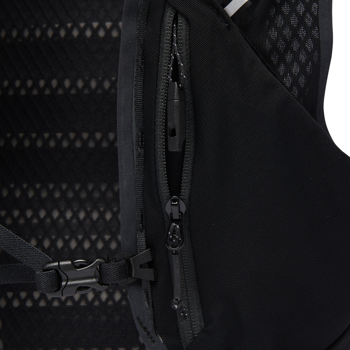 Distance 15 Backpack - Past Season | Black Diamond Featured