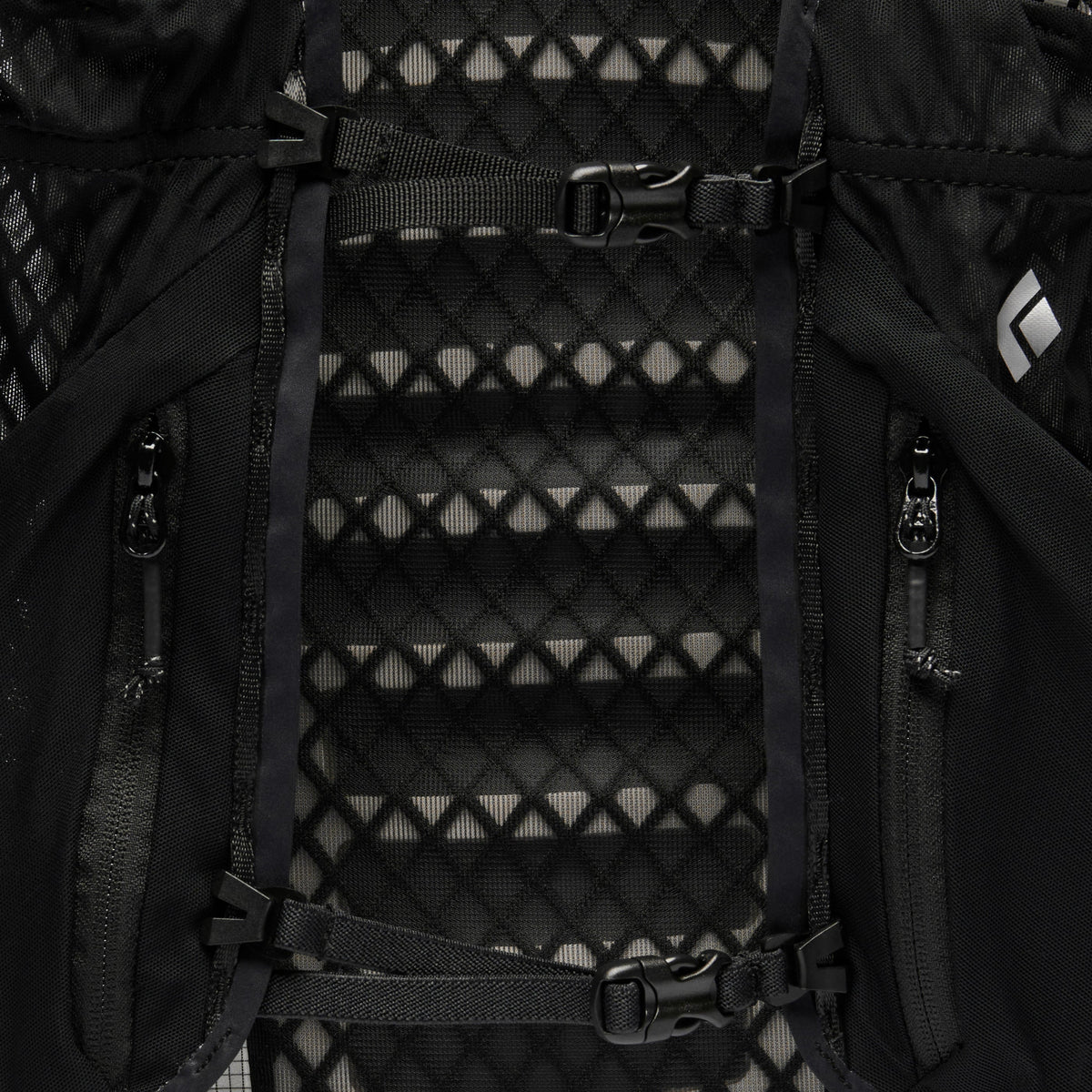 Women's Distance 15 Backpack | Black Diamond Signature