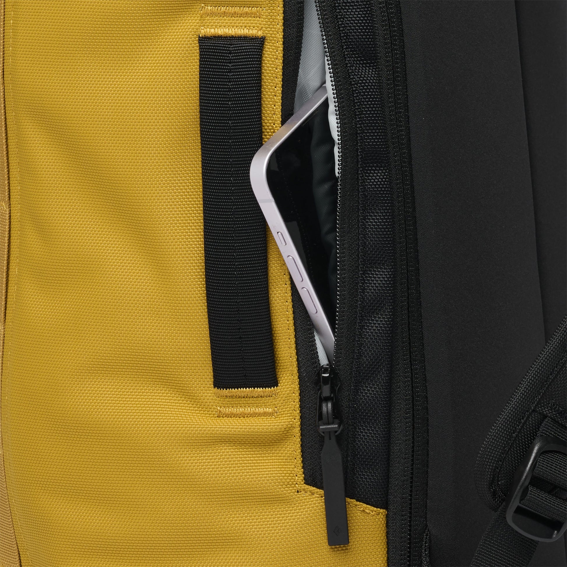 Street Creek 30 RT Backpack | Black Diamond Signature