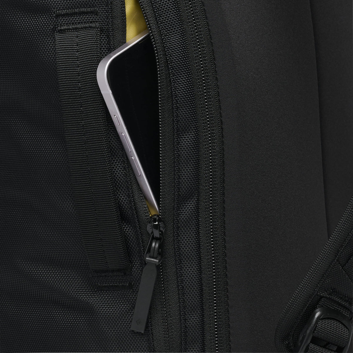 Street Creek 30 RT Backpack | Black Diamond Signature
