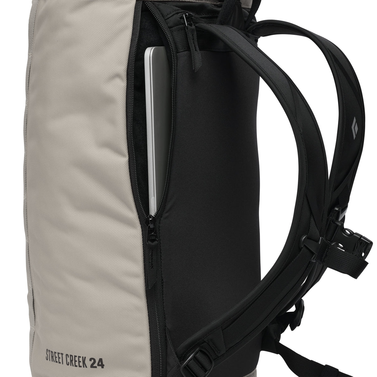 Street Creek 24 Backpack - Past Season | Black Diamond Classic